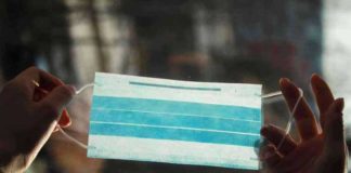 Primăria Capitalei anunţă că va distribui măşti gratuite pentru pensionari şi persoane cu dizabilităţi. Unde se poate face solicitarea