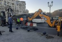 Circulație restricționată în Piața Unirii! Două tasări ale sistemului rutier pun în pericol traficul de suprafață