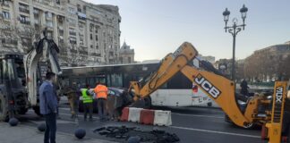 Circulație restricționată în Piața Unirii! Două tasări ale sistemului rutier pun în pericol traficul de suprafață